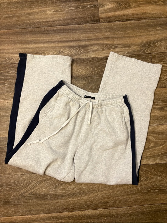 Brandy Melville Pants - Brandy Melville Gray Navy Side Stripe Wide Leg Sweatpants